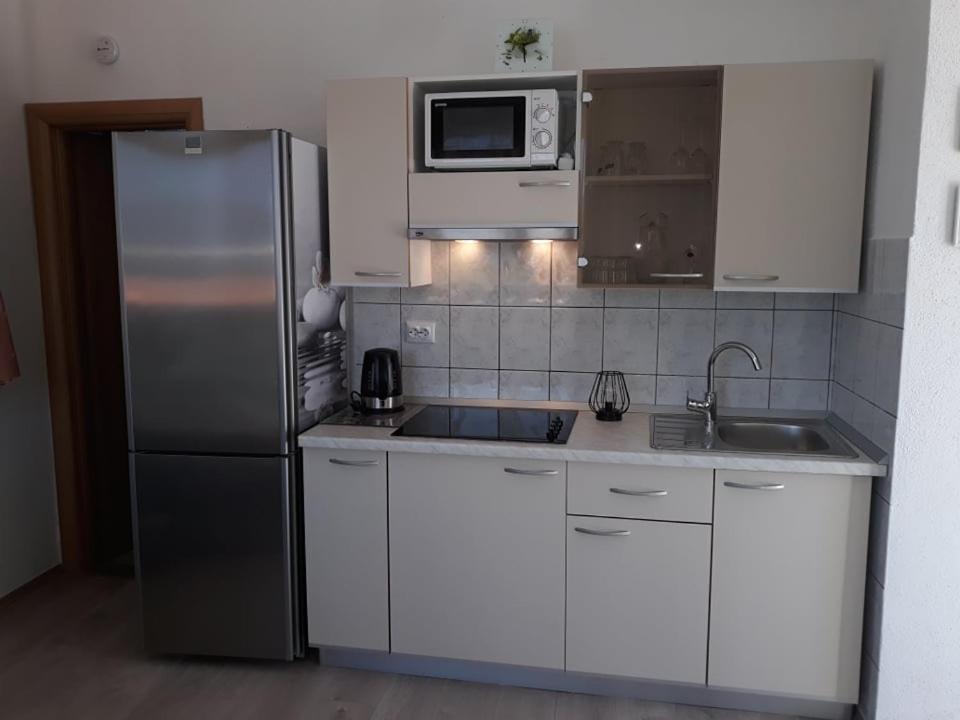 Apartments Viki Trogir Buitenkant foto