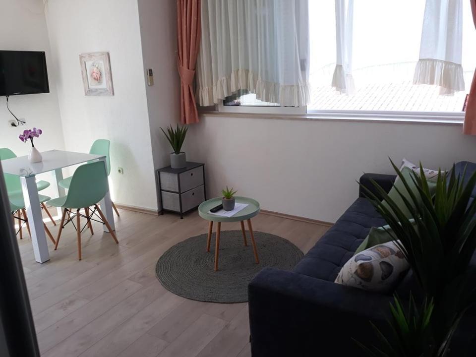 Apartments Viki Trogir Buitenkant foto