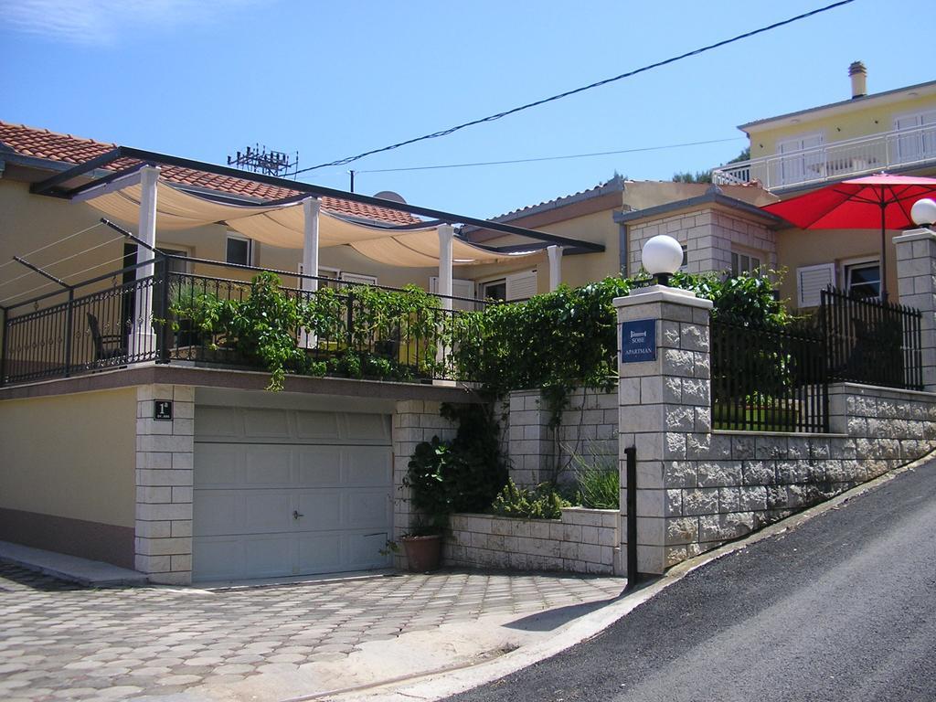 Apartments Viki Trogir Buitenkant foto