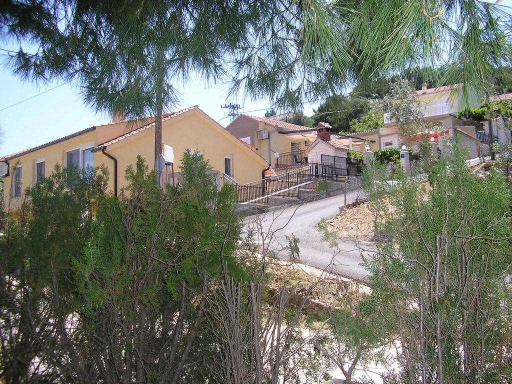 Apartments Viki Trogir Buitenkant foto