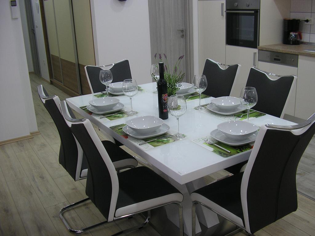 Apartments Viki Trogir Buitenkant foto