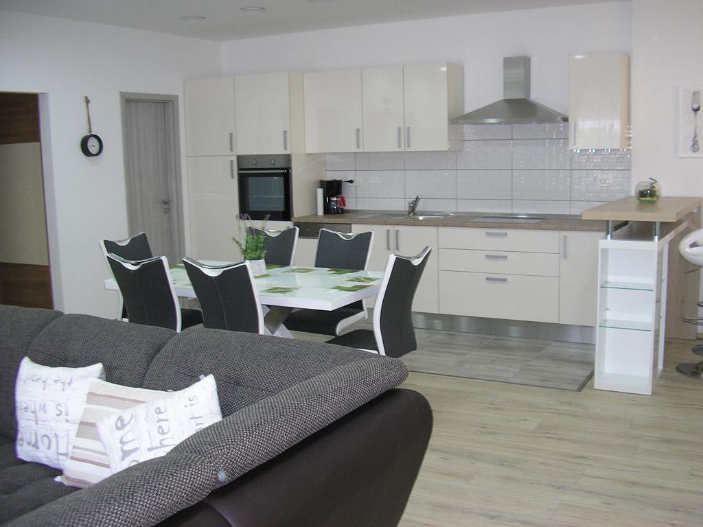 Apartments Viki Trogir Buitenkant foto