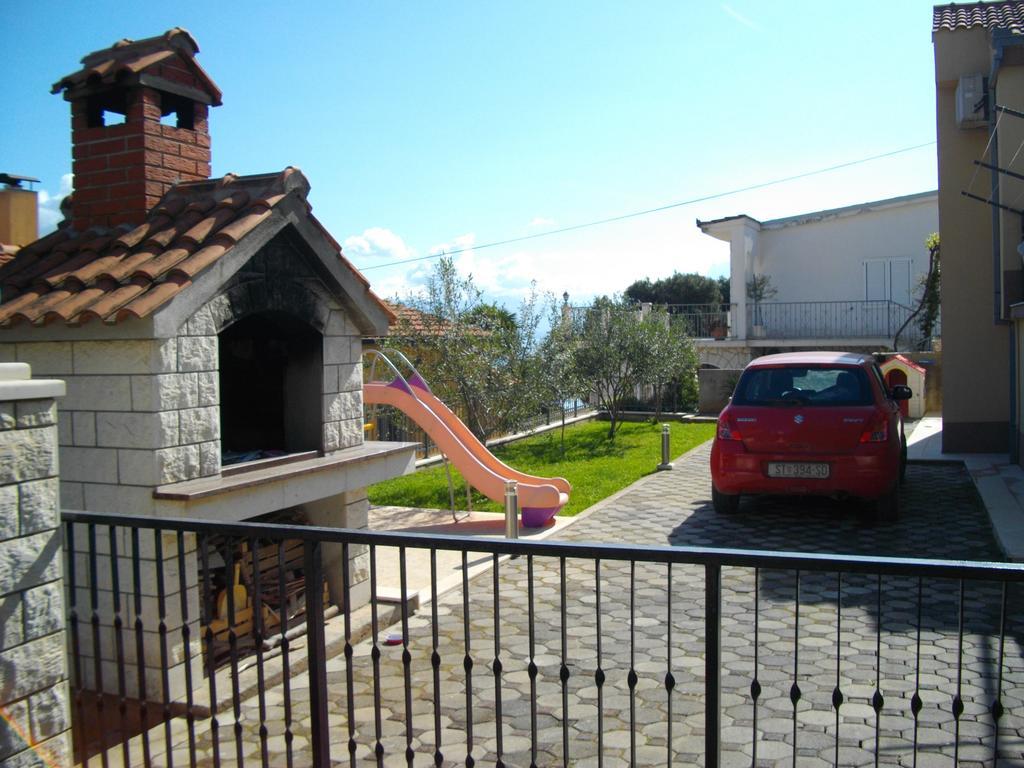 Apartments Viki Trogir Buitenkant foto