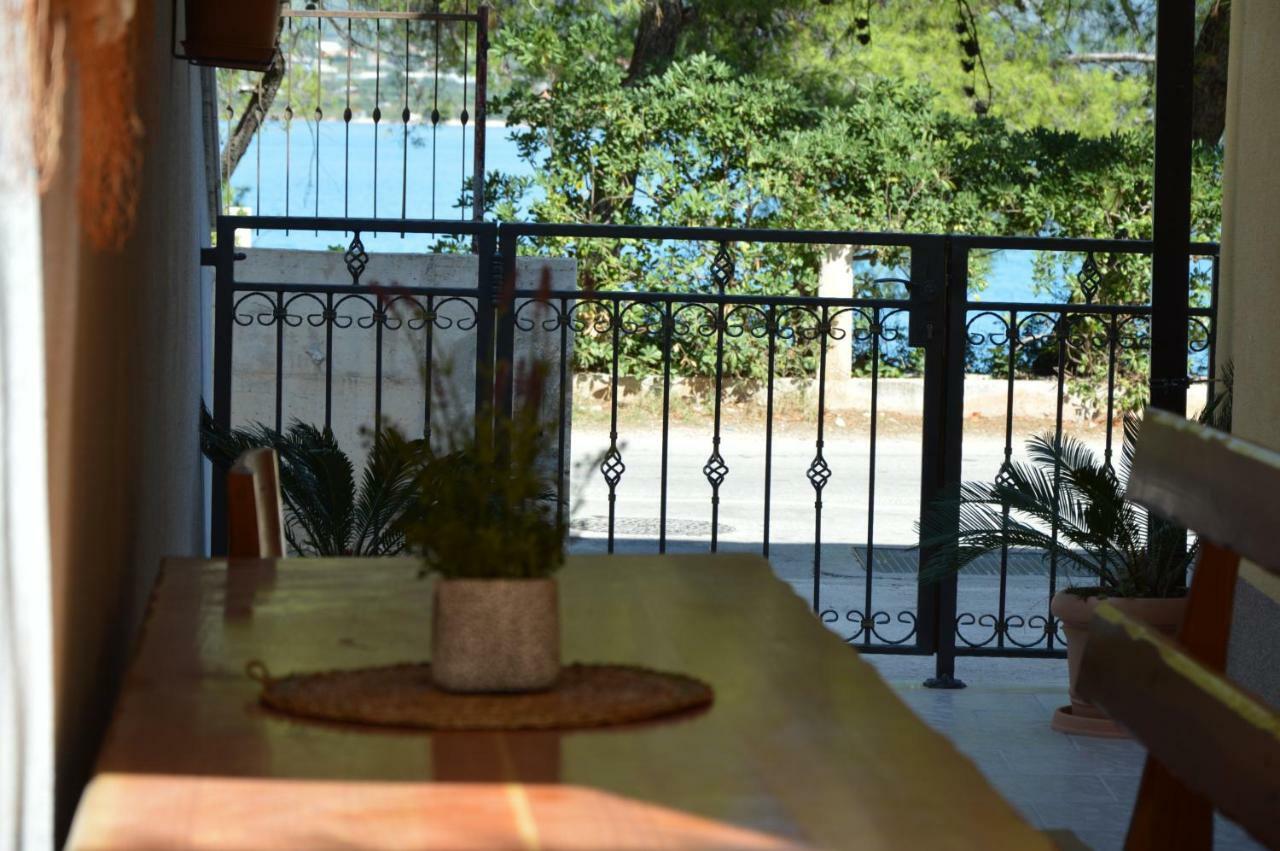 Apartments Viki Trogir Buitenkant foto