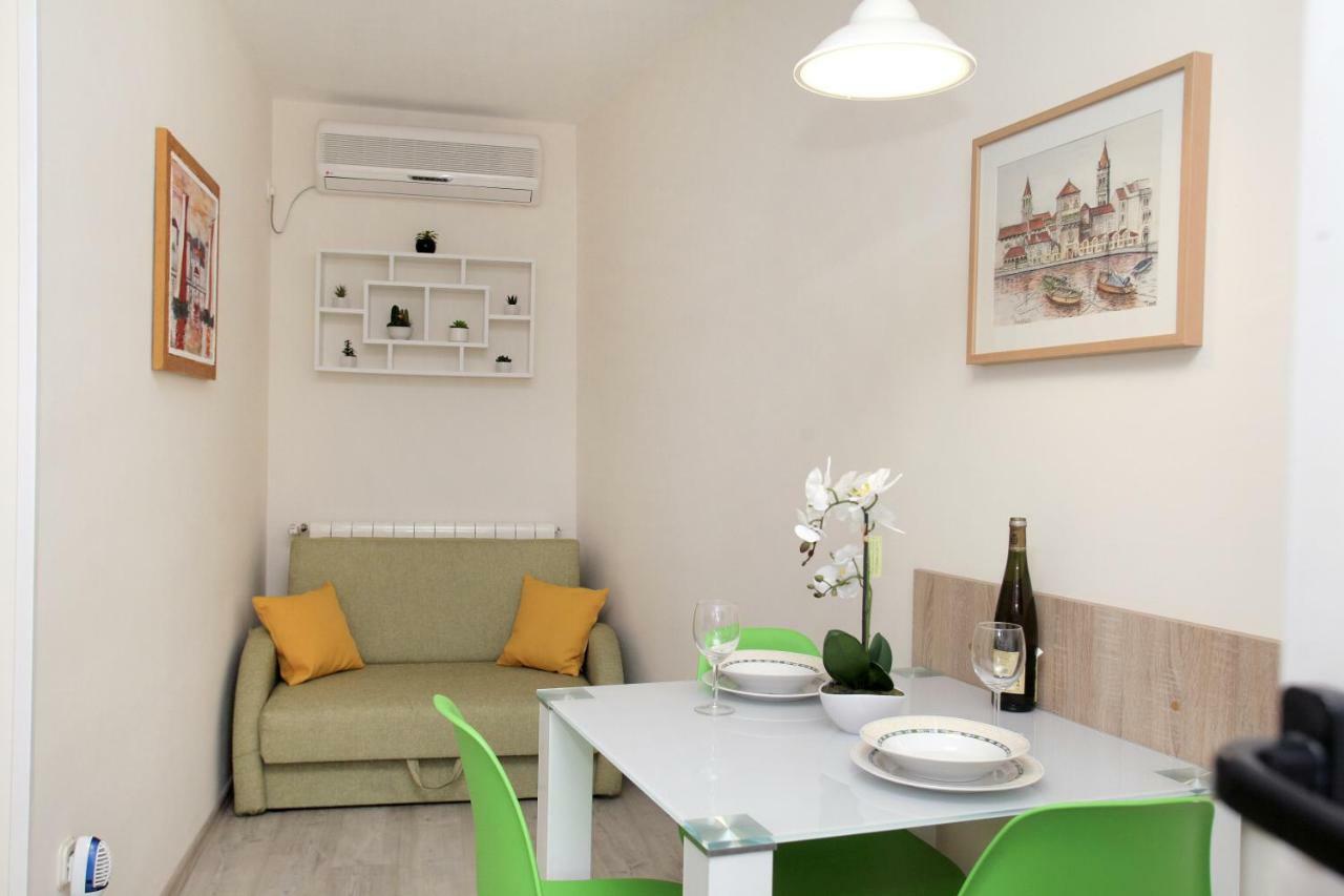 Apartments Viki Trogir Buitenkant foto