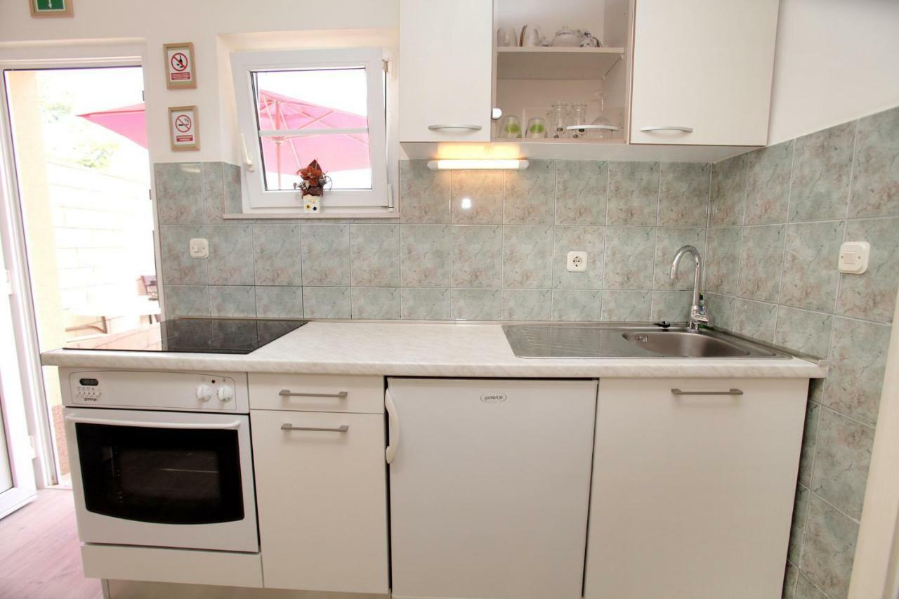 Apartments Viki Trogir Buitenkant foto