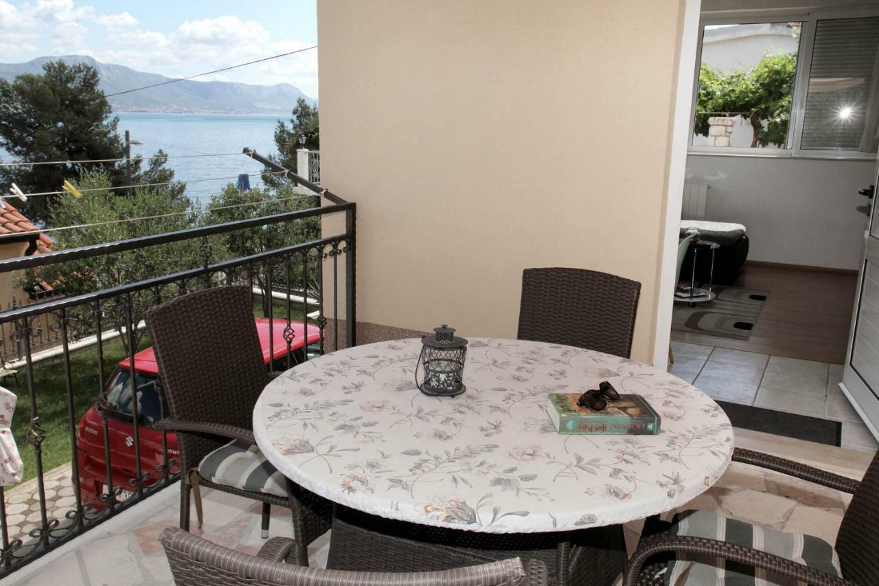 Apartments Viki Trogir Buitenkant foto