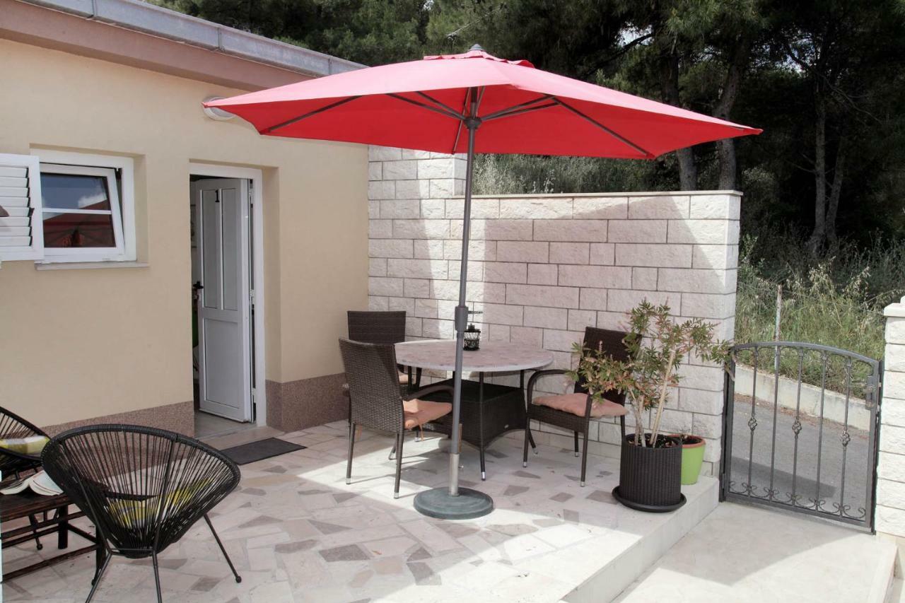 Apartments Viki Trogir Buitenkant foto