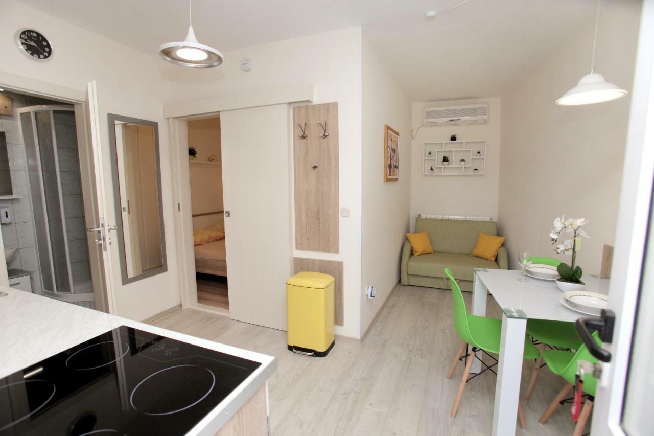 Apartments Viki Trogir Buitenkant foto